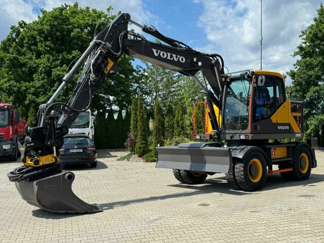 Volvo EWR150E Mobilbagger mit ROTATOR ENCONG EC319 - Mobilbagger: das Bild 1 Volvo EWR150E Mobilbagger mit ROTATOR ENCONG EC319 - Mobilbagger: das Bild 1