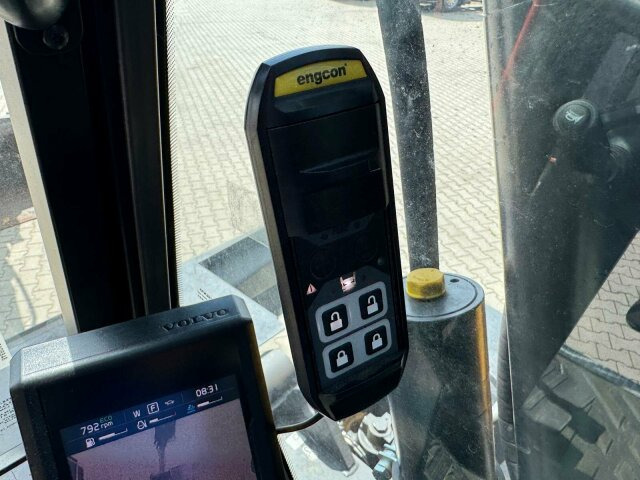 Volvo EWR150E Mobilbagger mit ROTATOR ENCONG EC319 - Mobilbagger: das Bild 4 Volvo EWR150E Mobilbagger mit ROTATOR ENCONG EC319 - Mobilbagger: das Bild 4