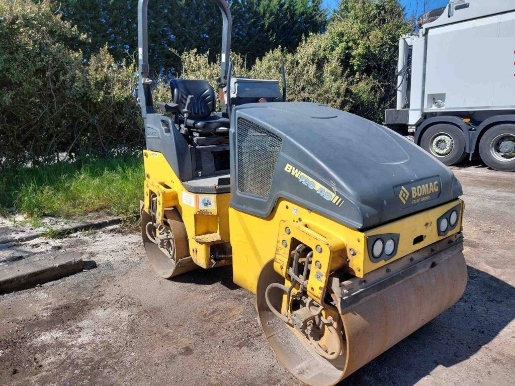 Bomag BW 120 AD-5 - Straßenwalze: das Bild 1 Bomag BW 120 AD-5 - Straßenwalze: das Bild 1