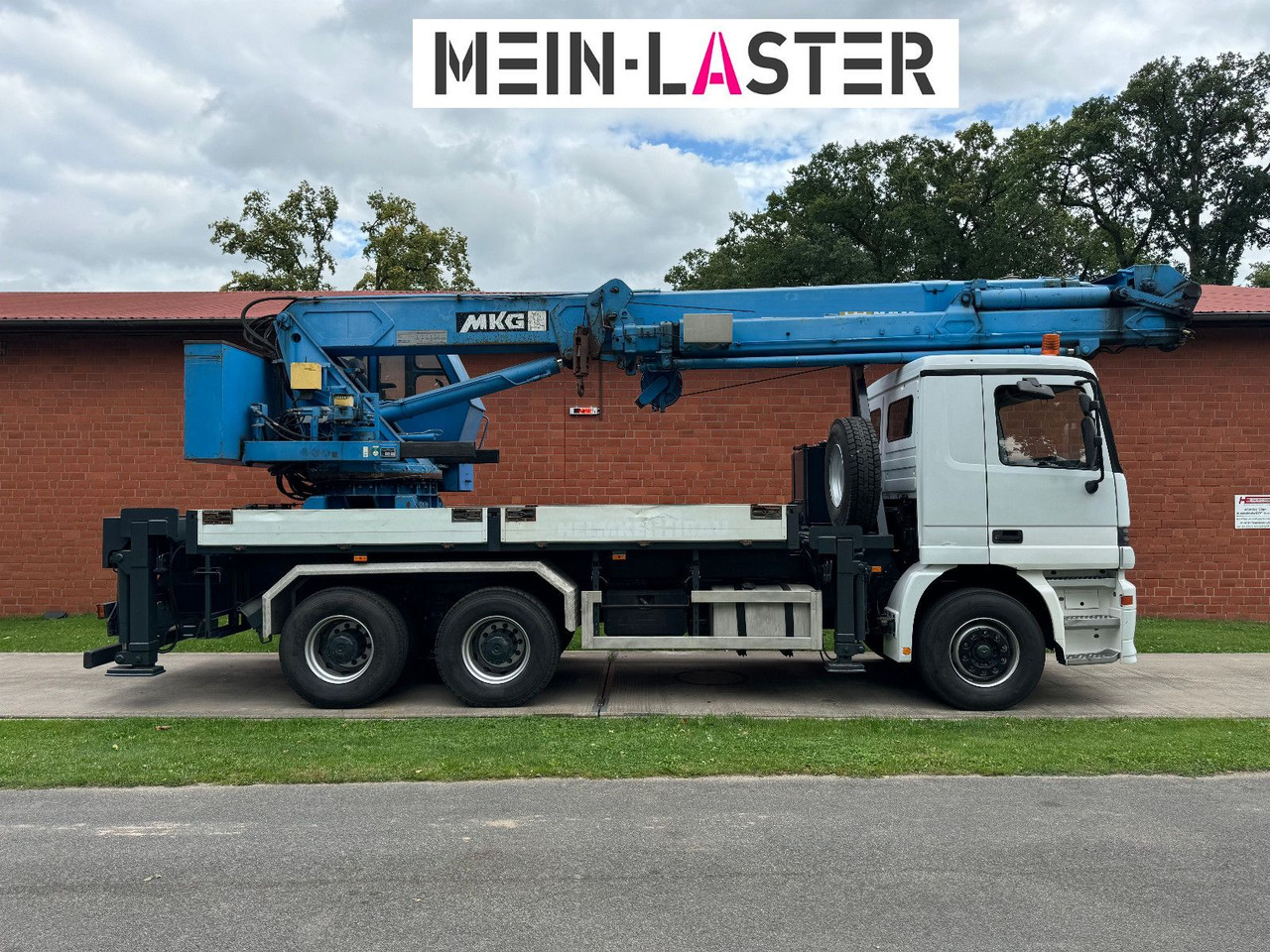 Mercedes-Benz 3335 V6 MKG 550 Ta2-a2 -46m 420 kg Funk - Autokran: das Bild 5 Mercedes-Benz 3335 V6 MKG 550 Ta2-a2 -46m 420 kg Funk - Autokran: das Bild 5