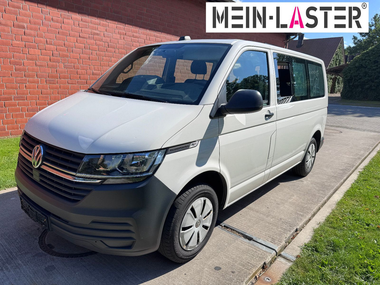 Volkswagen T6 2.0 tdi Standheizung Navigation AHK TÜV 5-27 - Personentransporter: das Bild 2 Volkswagen T6 2.0 tdi Standheizung Navigation AHK TÜV 5-27 - Personentransporter: das Bild 2