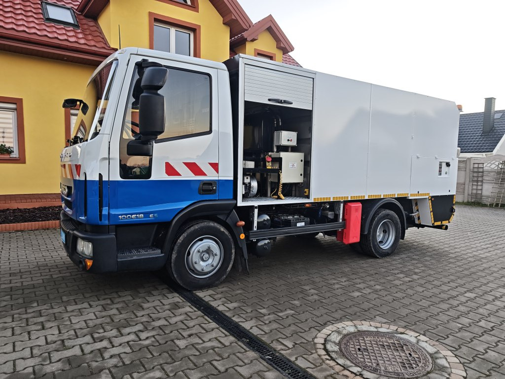 IVECO Eurocargo + IRIDE BIN WASHER CLEANER RHodέla Containerreiniger - Müllwagen: das Bild 3 IVECO Eurocargo + IRIDE BIN WASHER CLEANER RHodέla Containerreiniger - Müllwagen: das Bild 3