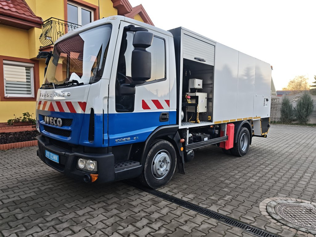 IVECO Eurocargo + IRIDE BIN WASHER CLEANER RHodέla Containerreiniger - Müllwagen: das Bild 2 IVECO Eurocargo + IRIDE BIN WASHER CLEANER RHodέla Containerreiniger - Müllwagen: das Bild 2