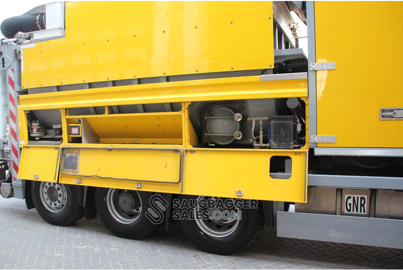 Saug-/ Spülfahrzeug Mercedes-Benz Arocs RIVARD EXVAC Saugbagger: das Bild 14