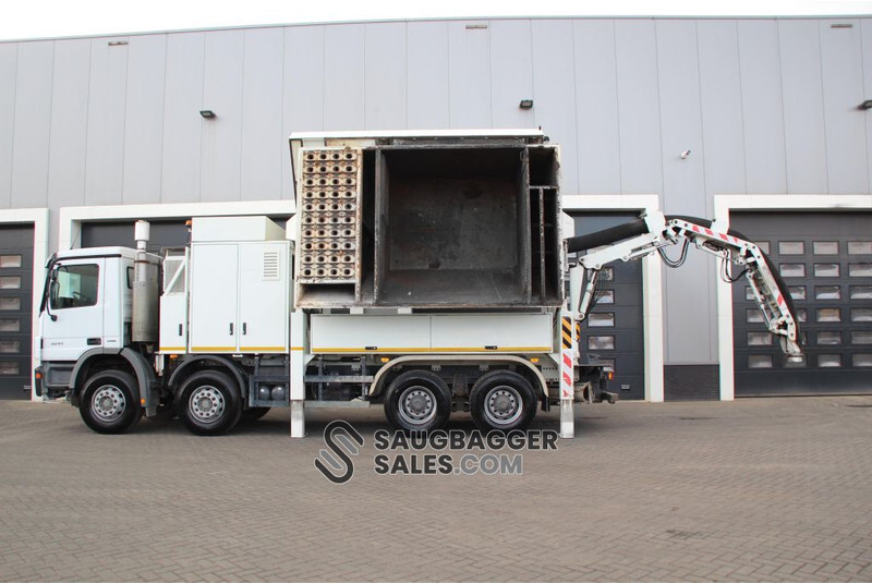 Saug-/ Spülfahrzeug Mercedes-Benz RSP Saugbagger: das Bild 6