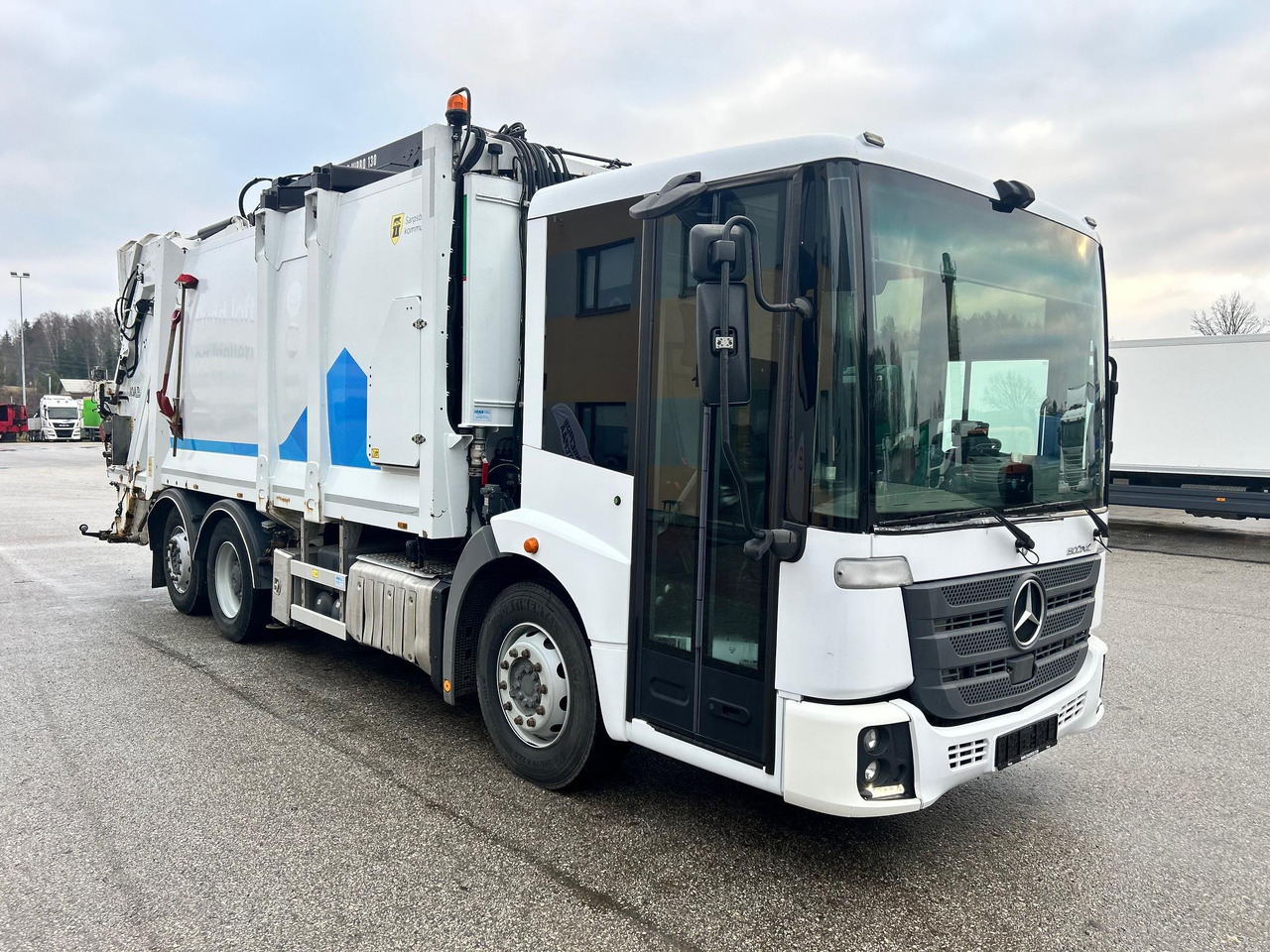 MERCEDES-BENZ ECONIC 2630 - Müllwagen: das Bild 1 MERCEDES-BENZ ECONIC 2630 - Müllwagen: das Bild 1