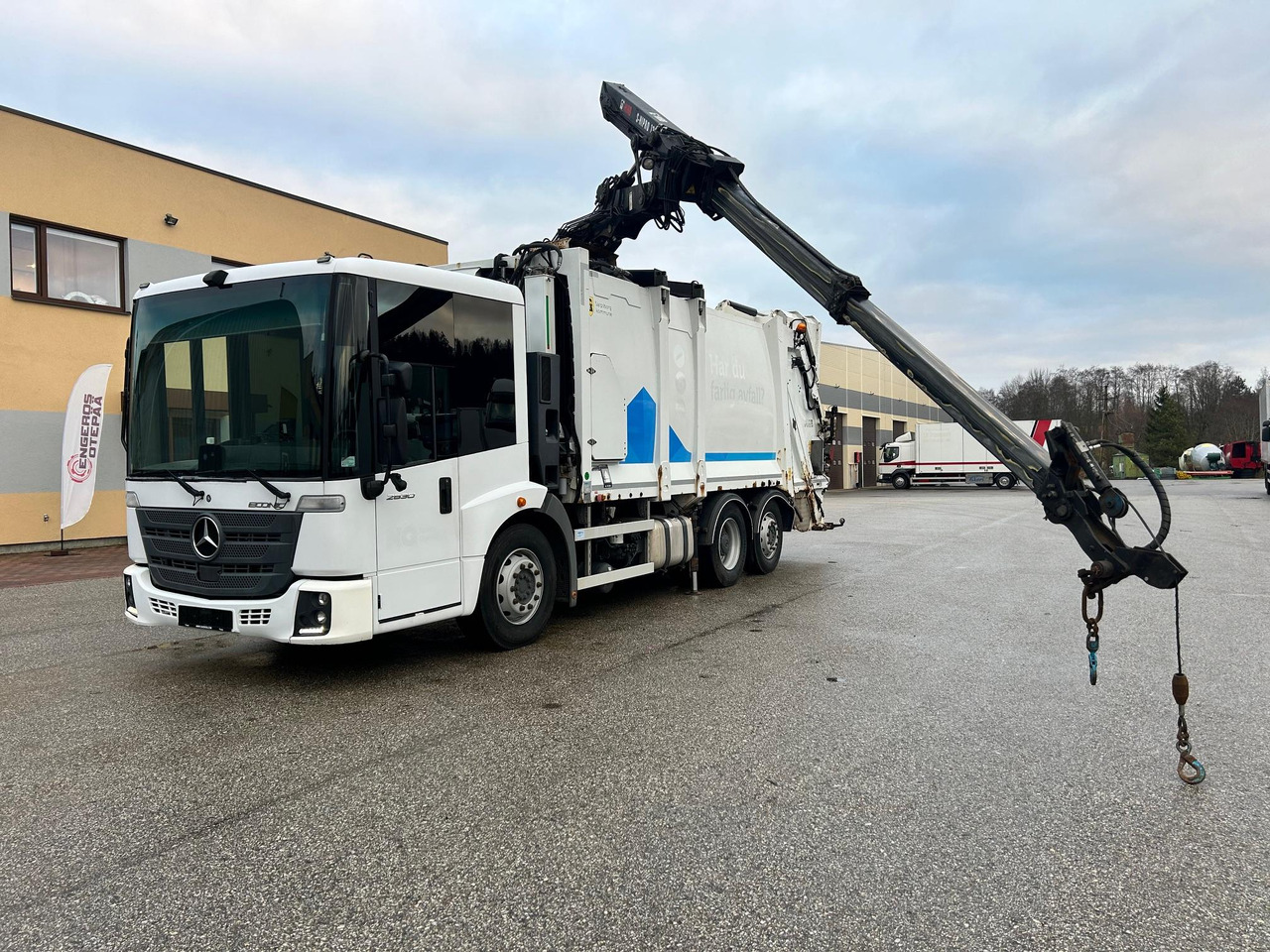 MERCEDES-BENZ ECONIC 2630 - Müllwagen: das Bild 3 MERCEDES-BENZ ECONIC 2630 - Müllwagen: das Bild 3