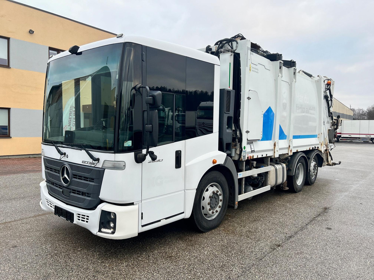 MERCEDES-BENZ ECONIC 2630 - Müllwagen: das Bild 4 MERCEDES-BENZ ECONIC 2630 - Müllwagen: das Bild 4