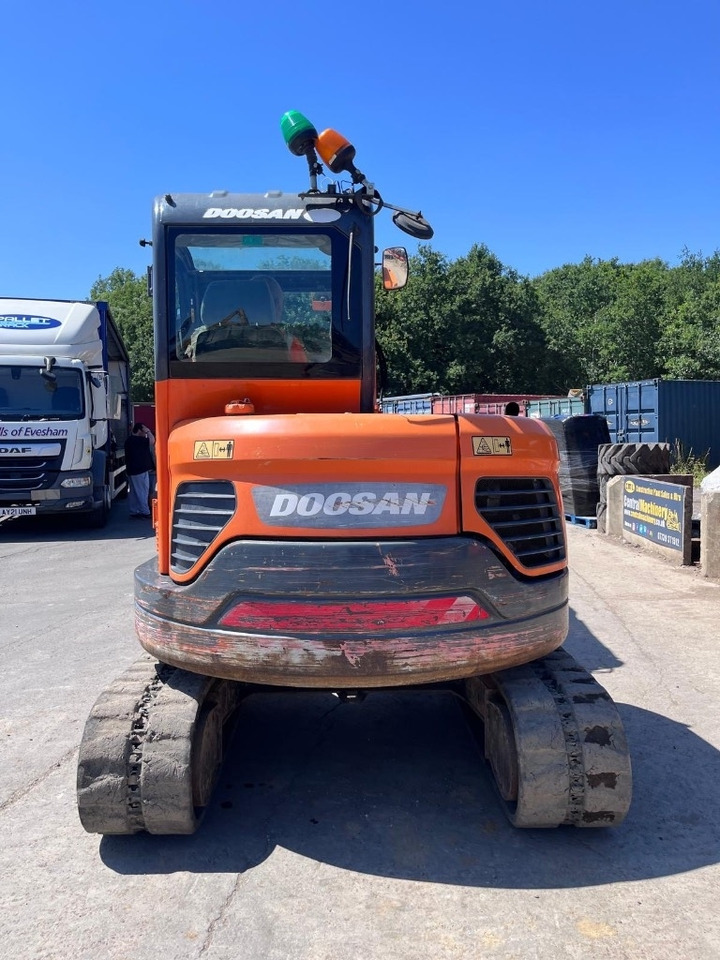 Doosan DX 63-3 - Minibagger: das Bild 4 Doosan DX 63-3 - Minibagger: das Bild 4