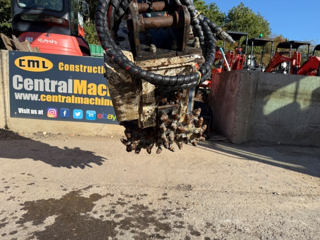 Simex TF100 - Grabenbagger/ Grabenfräse: das Bild 5 Simex TF100 - Grabenbagger/ Grabenfräse: das Bild 5