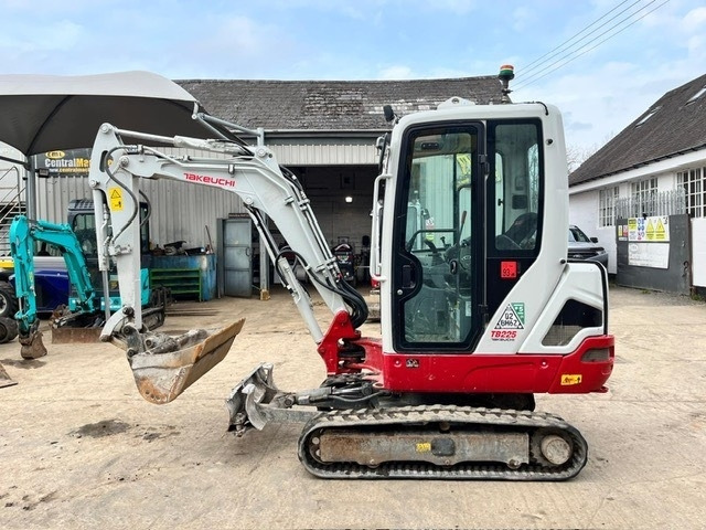 Takeuchi TB 225 - Minibagger: das Bild 5 Takeuchi TB 225 - Minibagger: das Bild 5