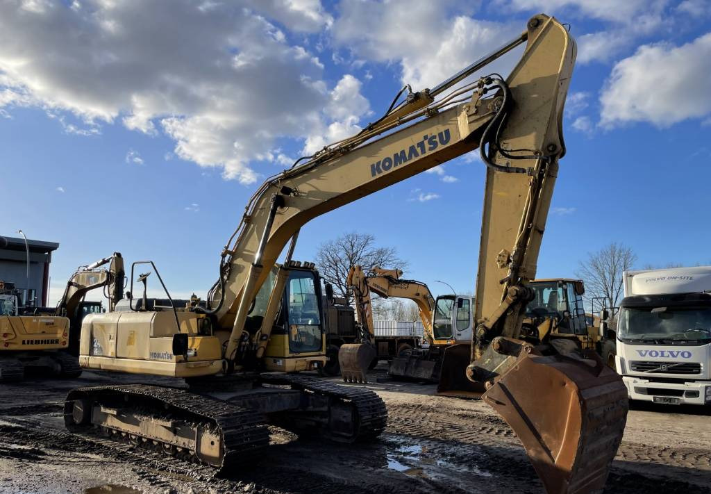 Komatsu PC 240LC-8 Hammerlines Klima 2 buckets - Kettenbagger: das Bild 4 Komatsu PC 240LC-8 Hammerlines Klima 2 buckets - Kettenbagger: das Bild 4