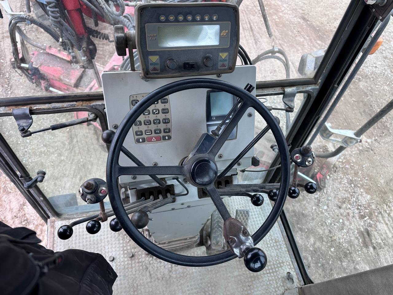 Grader NEW HOLLAND F 106.5 - 6x6 Laser Topcon- Klima Cummins 6 Zyl.: das Bild 8