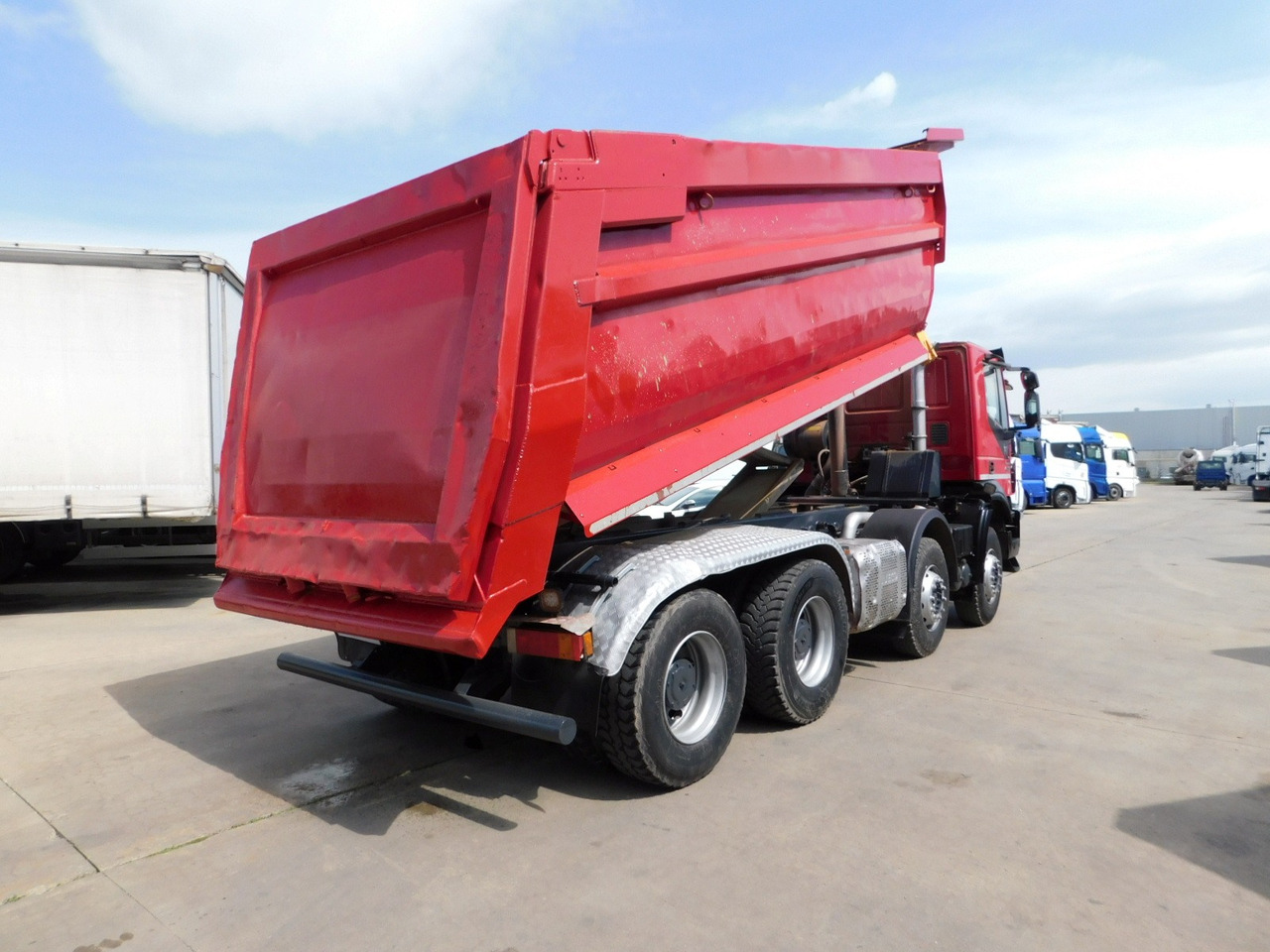Iveco Trakker 450 - Kipper: das Bild 3 Iveco Trakker 450 - Kipper: das Bild 3