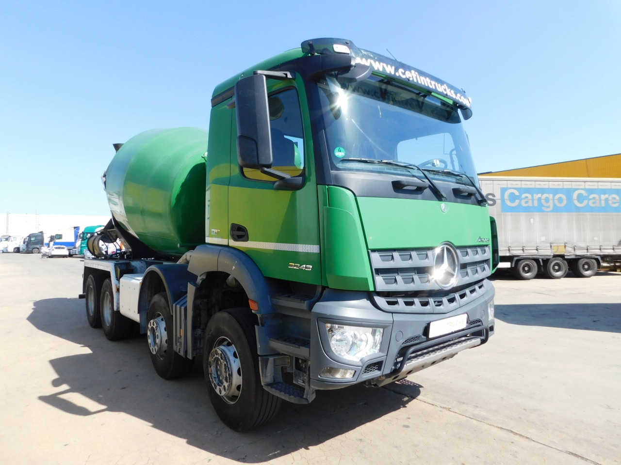Mercedes Arocs 3243 - Fahrmischer: das Bild 2 Mercedes Arocs 3243 - Fahrmischer: das Bild 2