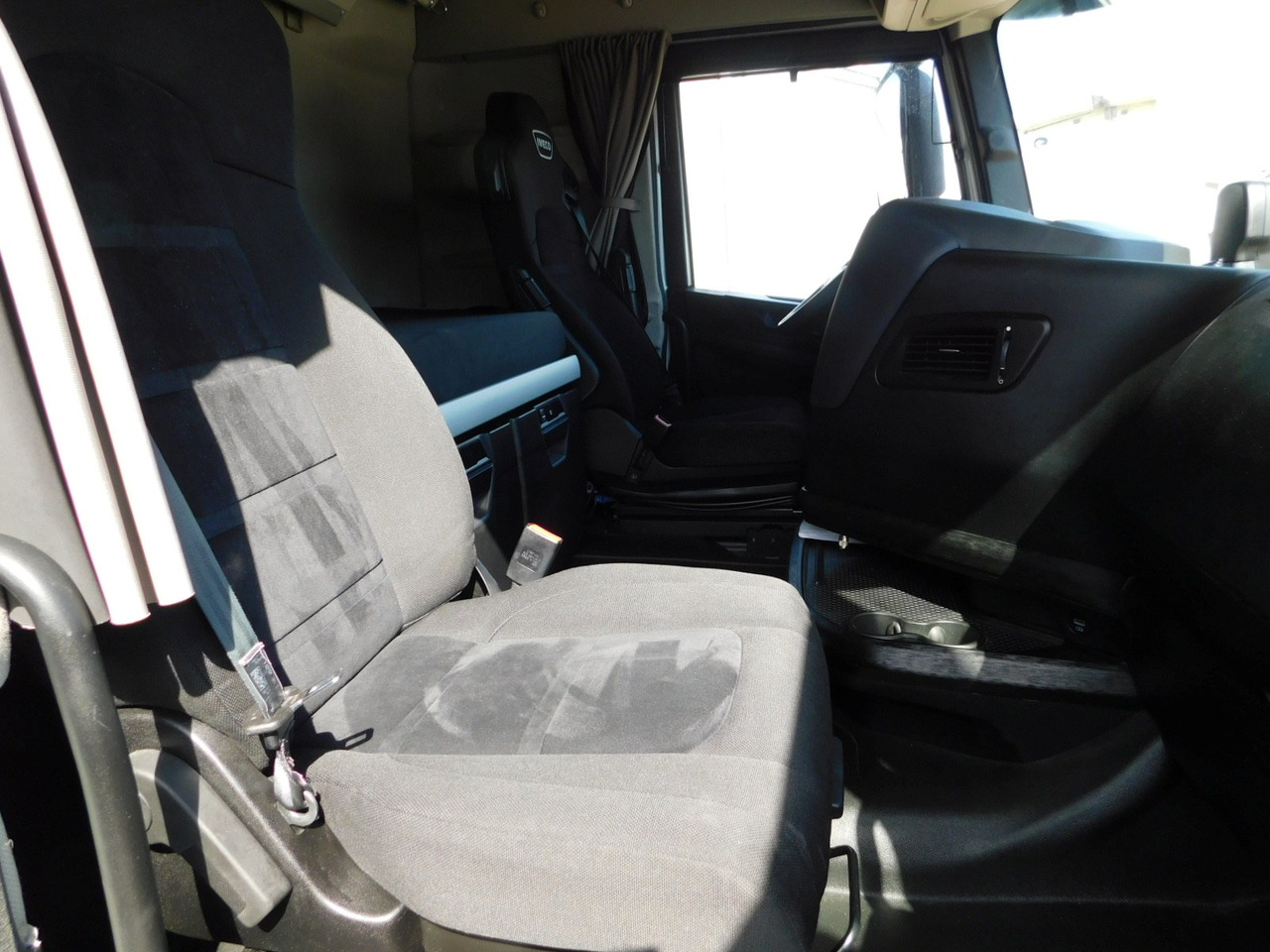 Iveco As440stfp lt - Sattelzugmaschine: das Bild 5 Iveco As440stfp lt - Sattelzugmaschine: das Bild 5
