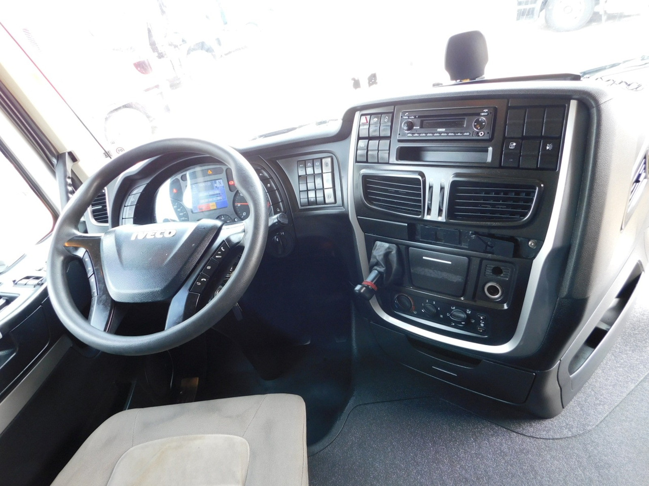 Iveco As440tp - Sattelzugmaschine: das Bild 5 Iveco As440tp - Sattelzugmaschine: das Bild 5