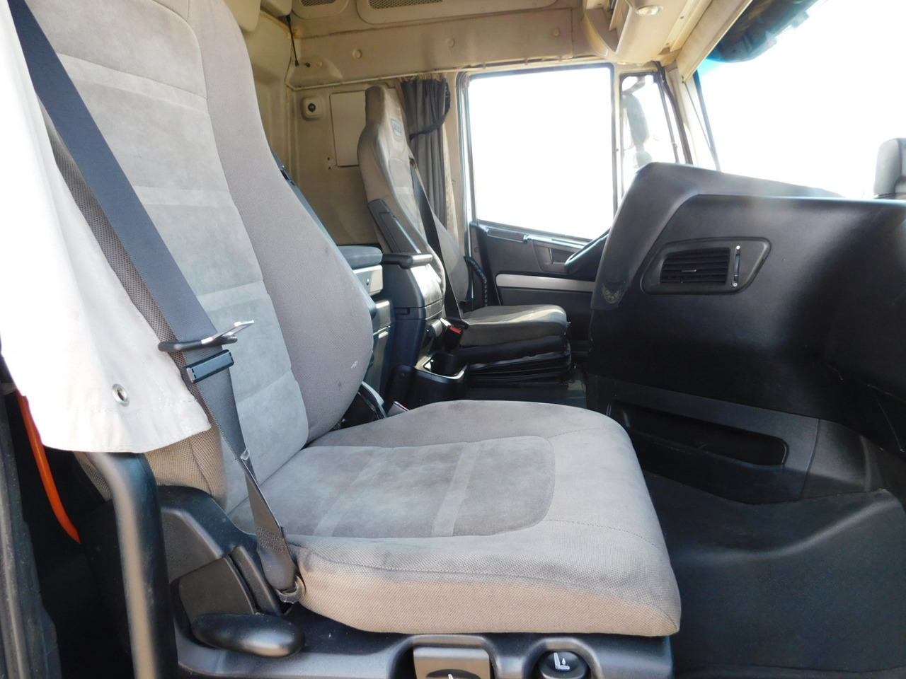 Iveco As440tp - Sattelzugmaschine: das Bild 5 Iveco As440tp - Sattelzugmaschine: das Bild 5