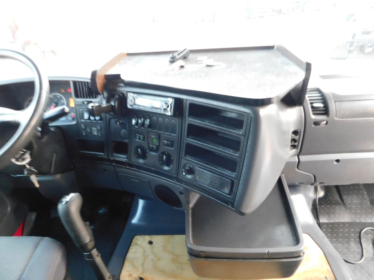 Sattelzugmaschine Scania R420: das Bild 6