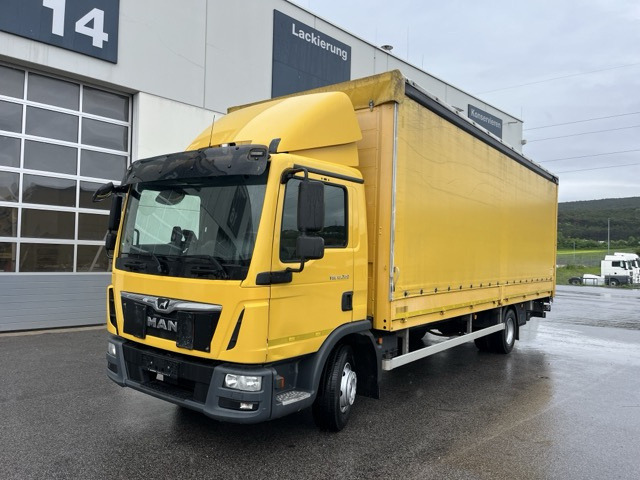 MAN TGL 12.220 4x2 BL Euro6 Klima Luftfeder - Plane LKW: das Bild 1 MAN TGL 12.220 4x2 BL Euro6 Klima Luftfeder - Plane LKW: das Bild 1