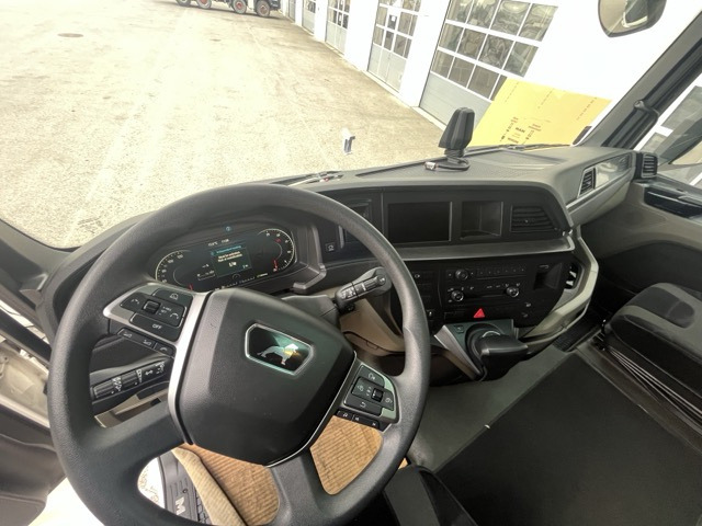 MAN TGX 18.510 4x2 LLS Euro6 Intarder Klima Luftfeder - Sattelzugmaschine: das Bild 2 MAN TGX 18.510 4x2 LLS Euro6 Intarder Klima Luftfeder - Sattelzugmaschine: das Bild 2