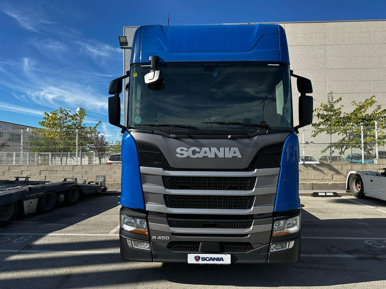 Scania R450 - Sattelzugmaschine: das Bild 1 Scania R450 - Sattelzugmaschine: das Bild 1