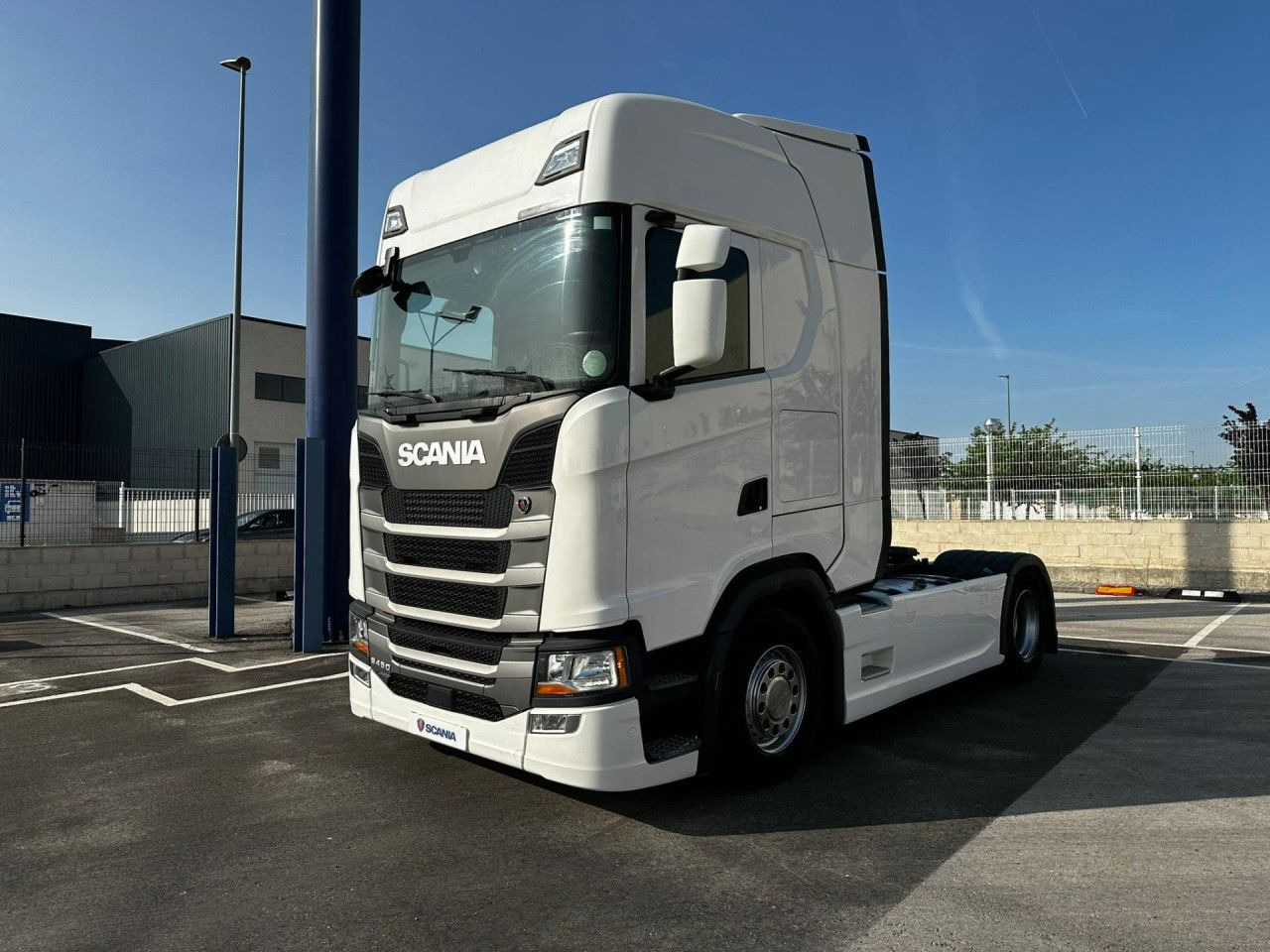 Scania S 450 - Sattelzugmaschine: das Bild 4 Scania S 450 - Sattelzugmaschine: das Bild 4