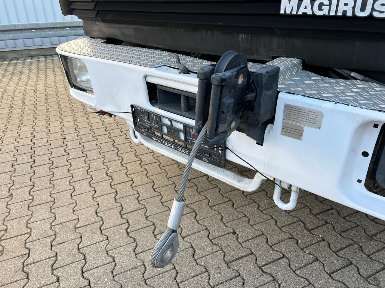 Feuerwehrfahrzeug 120-23 AW 4x4 Doka 120-23 AW 4x4 Doka, V8-Motor, Mannschaftswagen 16 Sitze, Seilwinde: das Bild 8