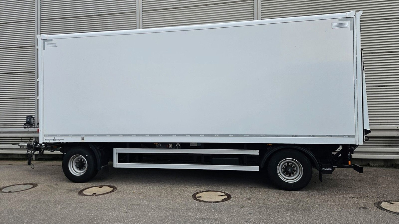 AGL 260 AGL 260 mit LBW MBB - Koffer Anhänger: das Bild 1 AGL 260 AGL 260 mit LBW MBB - Koffer Anhänger: das Bild 1