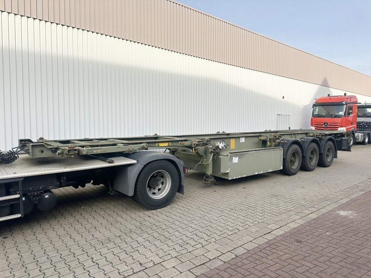 Schmitz Cargobull SCF 24 Containerchassis SCF 24 Containerchassis, Nachlauflenkachse, 2x20/20/30/40ft, Ex-! - Auflieger: das Bild 1 Schmitz Cargobull SCF 24 Containerchassis SCF 24 Containerchassis, Nachlauflenkachse, 2x20/20/30/40ft, Ex-! - Auflieger: das Bild 1