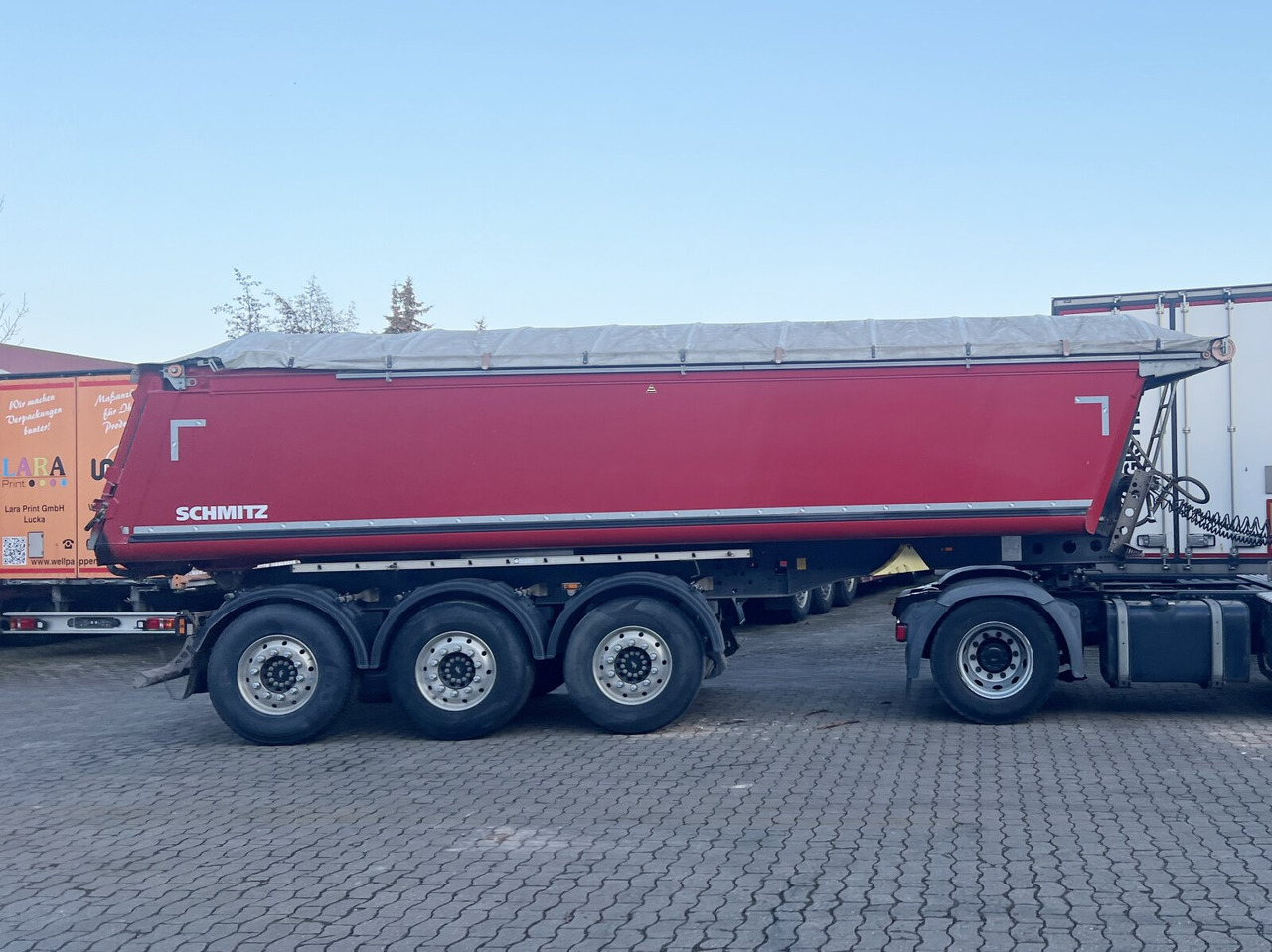 Schmitz Cargobull SKI 24 SL 7.2 SKI 24 SL 7.2, Alumulde ca. 24m³, Liftachse, E-Verdeck, Funk - Auflieger: das Bild 2 Schmitz Cargobull SKI 24 SL 7.2 SKI 24 SL 7.2, Alumulde ca. 24m³, Liftachse, E-Verdeck, Funk - Auflieger: das Bild 2