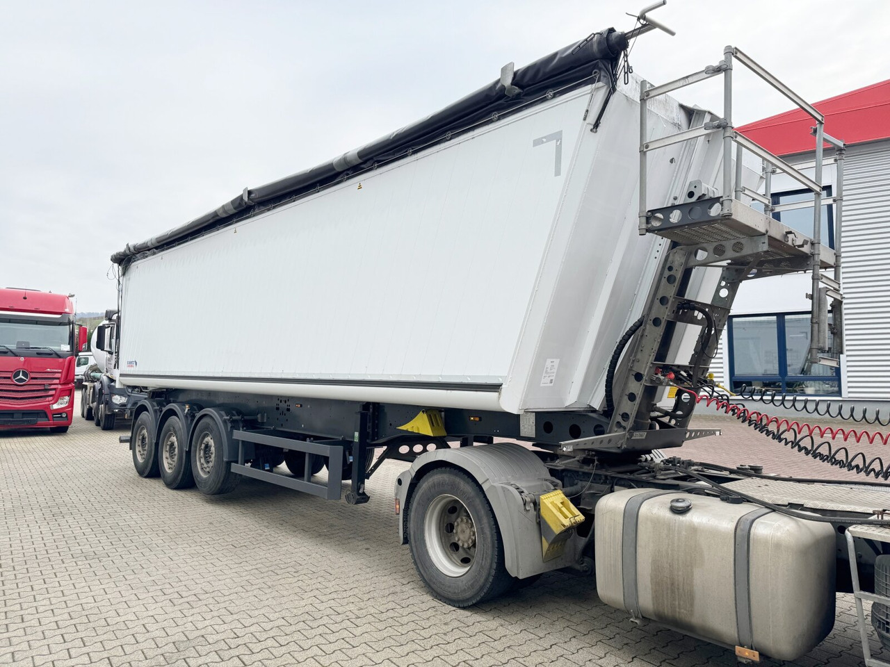 Schmitz Cargobull SKI 24 SL 9.6 SKI 24 SL 9.6, Liftachse, Alumulde ca. 52m³ - Auflieger: das Bild 5 Schmitz Cargobull SKI 24 SL 9.6 SKI 24 SL 9.6, Liftachse, Alumulde ca. 52m³ - Auflieger: das Bild 5