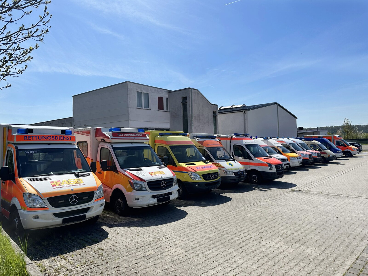 Ford Transit 2.2 TDCI 4x2 Transit 2.2 TDCI 4x2, Krankentransporter - Krankenwagen: das Bild 4 Ford Transit 2.2 TDCI 4x2 Transit 2.2 TDCI 4x2, Krankentransporter - Krankenwagen: das Bild 4