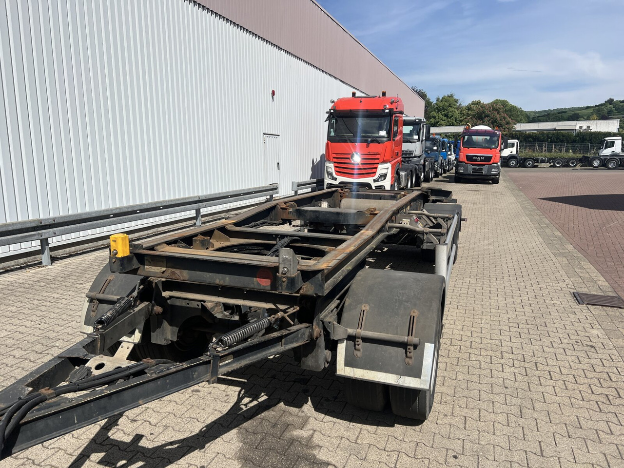 HSA 18.65 Schlittenabroller HUEFFERMANN HSA 18.65 Schlittenabroller - Abrollanhänger/ Absetzanhänger: das Bild 5 HSA 18.65 Schlittenabroller HUEFFERMANN HSA 18.65 Schlittenabroller - Abrollanhänger/ Absetzanhänger: das Bild 5