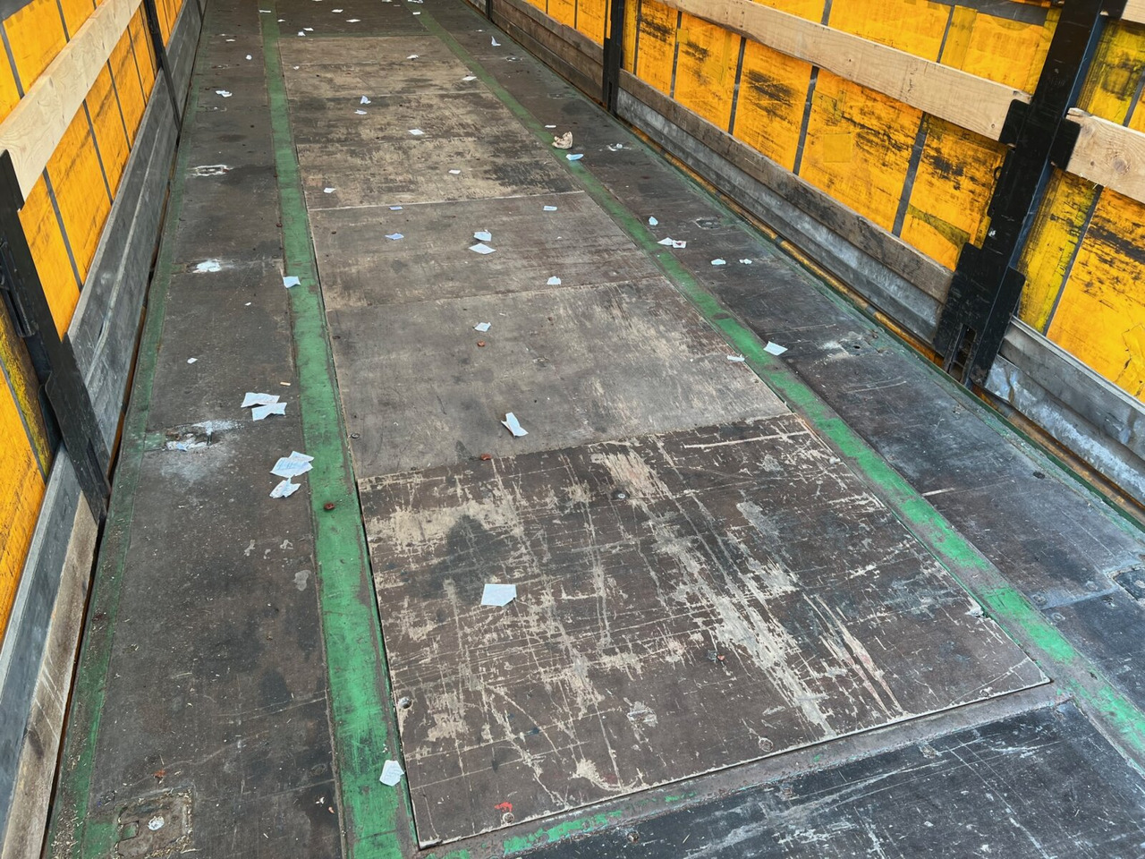 Planenauflieger Krone SDP 27 eLCUQ-CS SDP 27 eLCUQ-CS, Coilmulde, Edscha-Verdeck, Hubdach, ca. 93m³: das Bild 14 Planenauflieger Krone SDP 27 eLCUQ-CS SDP 27 eLCUQ-CS, Coilmulde, Edscha-Verdeck, Hubdach, ca. 93m³: das Bild 14