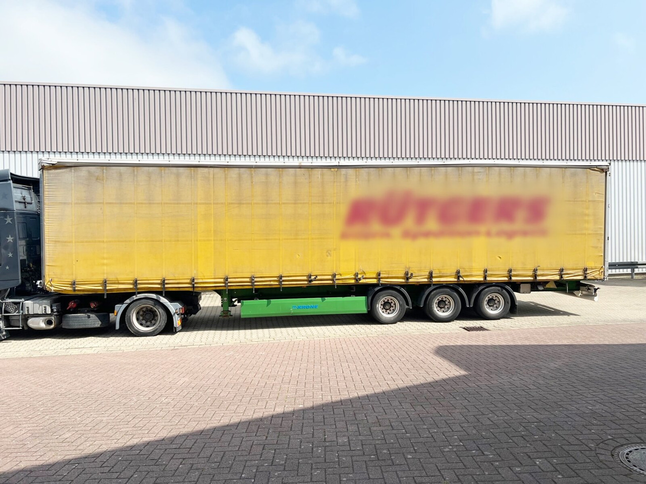 Planenauflieger Krone SDP 27 eLCUQ-CS SDP 27 eLCUQ-CS, Coilmulde, Edscha-Verdeck, Hubdach, ca. 93m³: das Bild 8 Planenauflieger Krone SDP 27 eLCUQ-CS SDP 27 eLCUQ-CS, Coilmulde, Edscha-Verdeck, Hubdach, ca. 93m³: das Bild 8