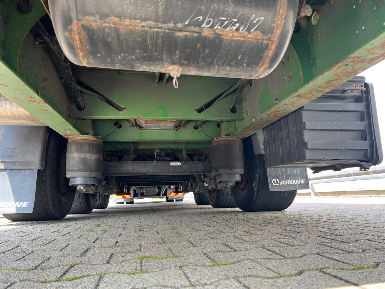 Krone SDP 27 eLCUQ-CS SDP 27 eLCUQ-CS, Coilmulde, Edscha-Verdeck, Hubdach, ca. 93m³ - Planenauflieger: das Bild 5 Krone SDP 27 eLCUQ-CS SDP 27 eLCUQ-CS, Coilmulde, Edscha-Verdeck, Hubdach, ca. 93m³ - Planenauflieger: das Bild 5