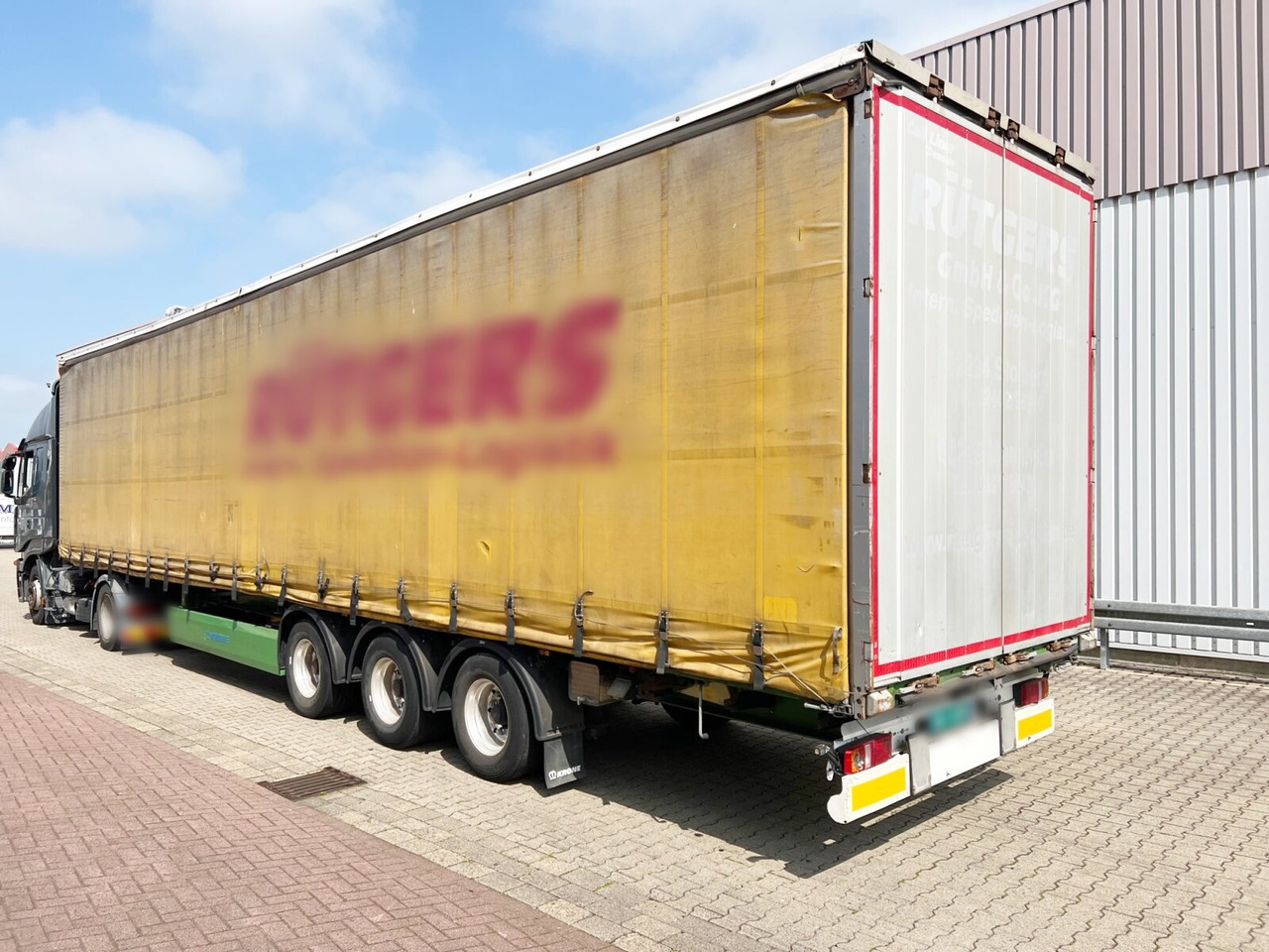 Planenauflieger Krone SDP 27 eLCUQ-CS SDP 27 eLCUQ-CS, Coilmulde, Edscha-Verdeck, Hubdach, ca. 93m³: das Bild 9 Planenauflieger Krone SDP 27 eLCUQ-CS SDP 27 eLCUQ-CS, Coilmulde, Edscha-Verdeck, Hubdach, ca. 93m³: das Bild 9