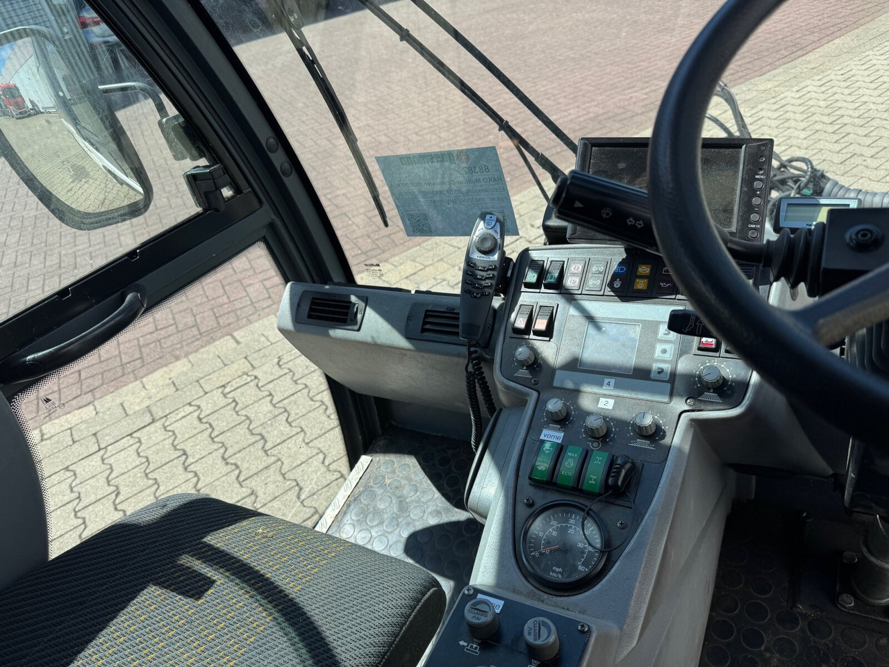 Hako Multicar Citymaster 2000 3B Kehrmaschine 4x2 Multicar Citymaster 2000 3B Kehrmaschine 4x2 - LKW: das Bild 4 Hako Multicar Citymaster 2000 3B Kehrmaschine 4x2 Multicar Citymaster 2000 3B Kehrmaschine 4x2 - LKW: das Bild 4