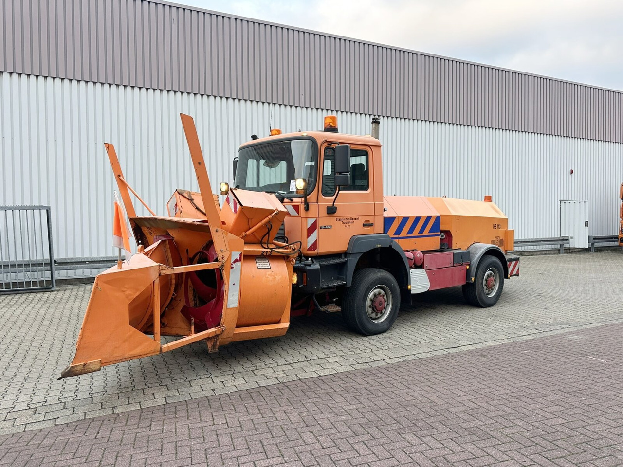MAN 19.464 4x4 BB 19.464 4x4 BB, Schneefräse mit Separatmotor - LKW: das Bild 1 MAN 19.464 4x4 BB 19.464 4x4 BB, Schneefräse mit Separatmotor - LKW: das Bild 1