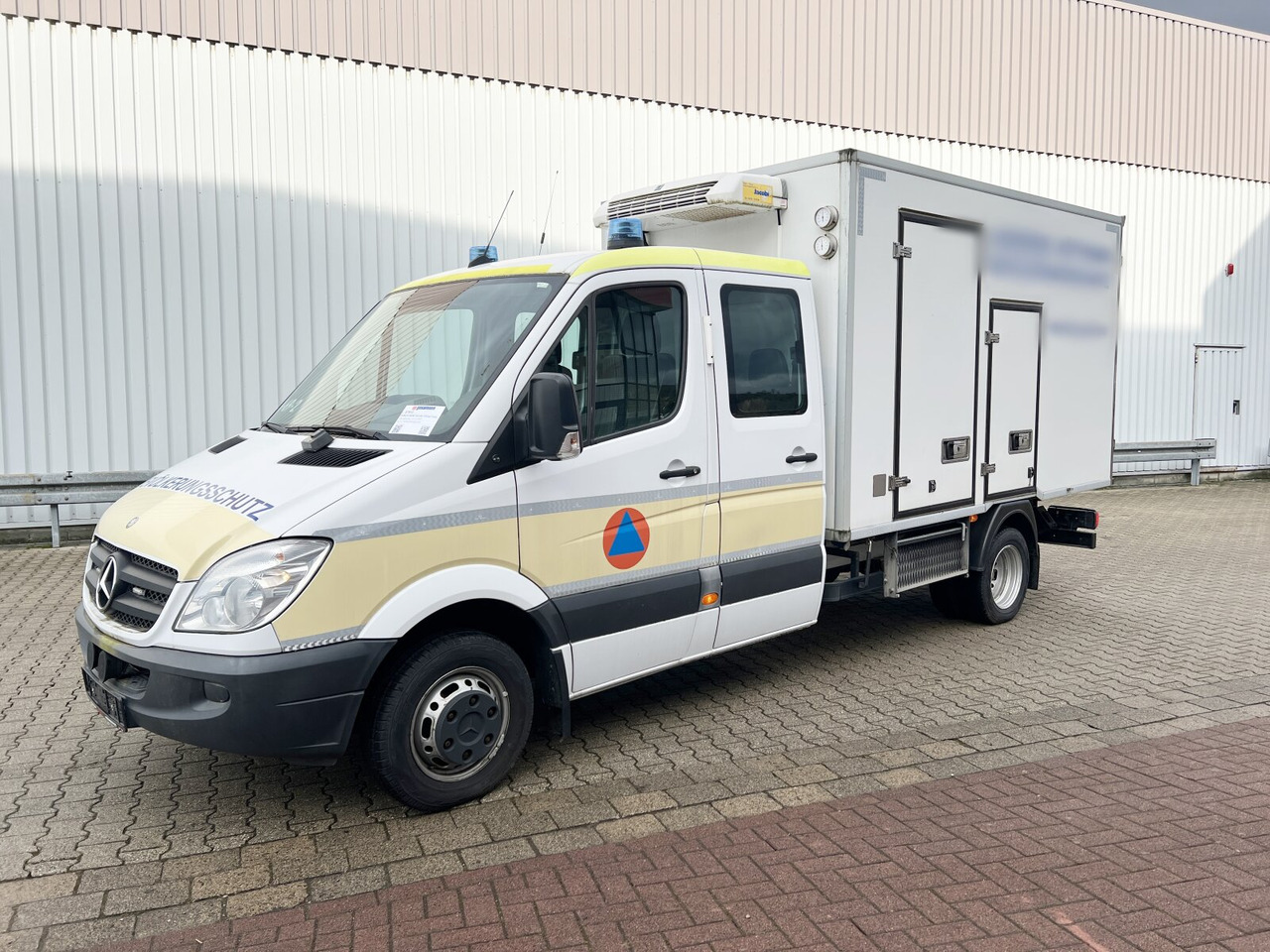 Mercedes-Benz Sprinter 515 4x2 Doka Sprinter 515 4x2 Doka, Kühlkoffer - LKW: das Bild 1 Mercedes-Benz Sprinter 515 4x2 Doka Sprinter 515 4x2 Doka, Kühlkoffer - LKW: das Bild 1