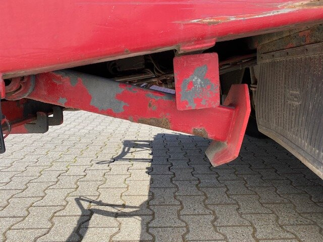 Langendorf SATUE 20/24 SATUE 20/24 mit durchgehender hydr. Rampe - Tieflader Auflieger: das Bild 3 Langendorf SATUE 20/24 SATUE 20/24 mit durchgehender hydr. Rampe - Tieflader Auflieger: das Bild 3