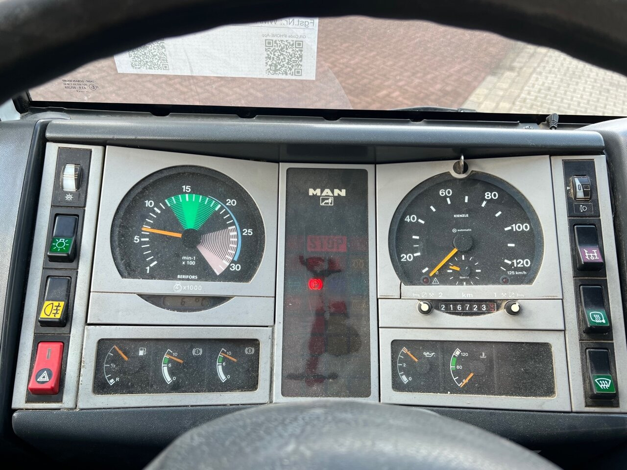 MAN 14.225 LAK 4x4 BB Doka 14.225 LAK 4x4 BB Doka, Winterdienstausstattung - Kipper: das Bild 2 MAN 14.225 LAK 4x4 BB Doka 14.225 LAK 4x4 BB Doka, Winterdienstausstattung - Kipper: das Bild 2