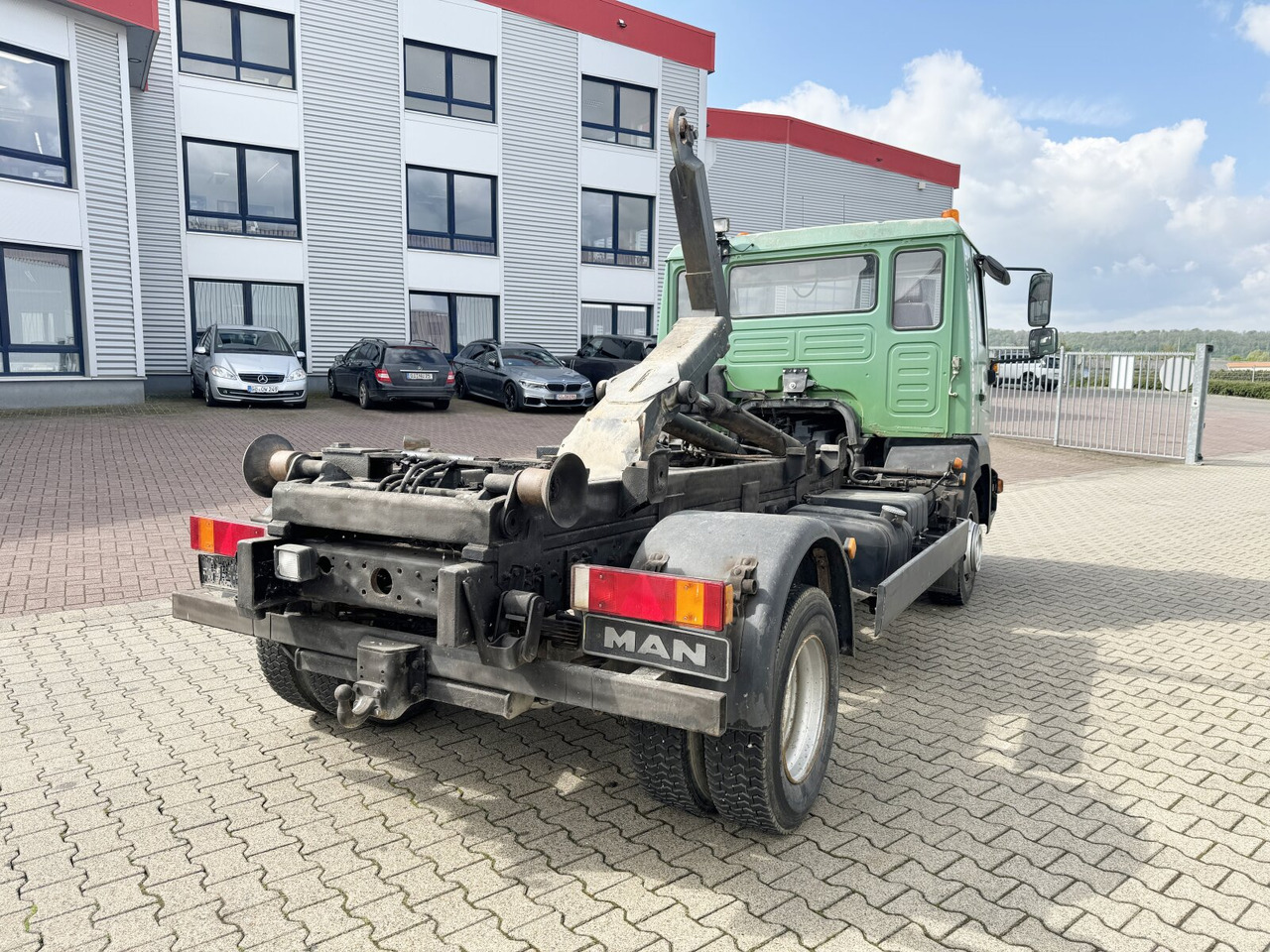 Abrollkipper MAN LE 8.150 4x2 BB LE 8.150 4x2 BB, City-Abroller, Winterdienstausstattung: das Bild 11