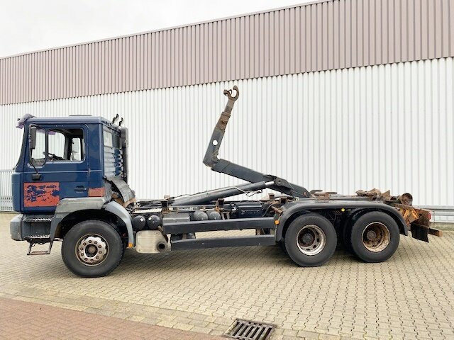 Abrollkipper MAN T40 26.364/414 6x4, 6-Zylinder T40 26.364/414 6x4, 6-Zylinder: das Bild 13