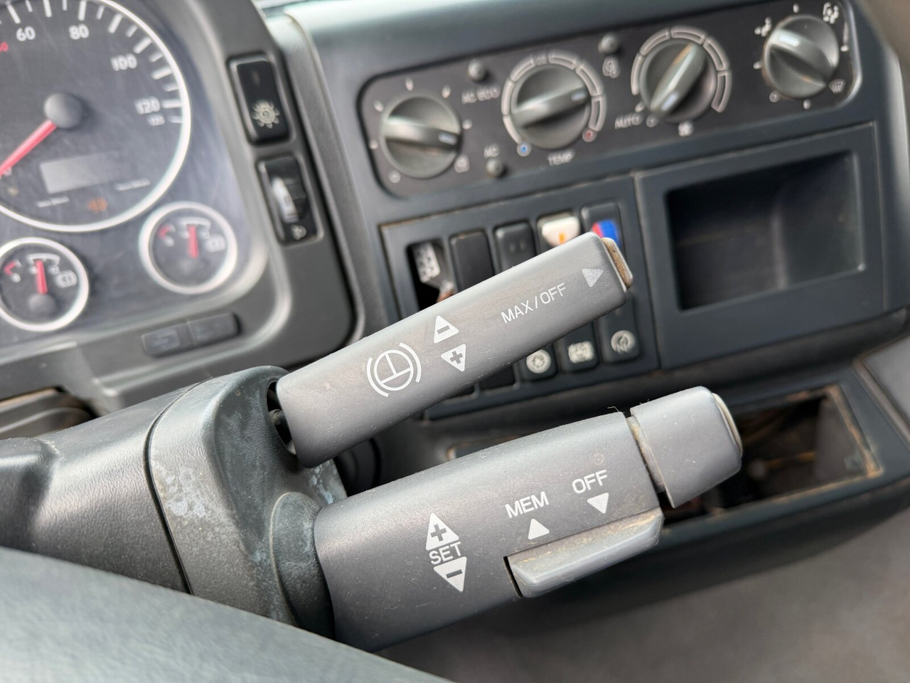 MAN TGA 26.400 6X4 BB TGA 26.400 6X4 BB, Intarder - Kipper: das Bild 5 MAN TGA 26.400 6X4 BB TGA 26.400 6X4 BB, Intarder - Kipper: das Bild 5