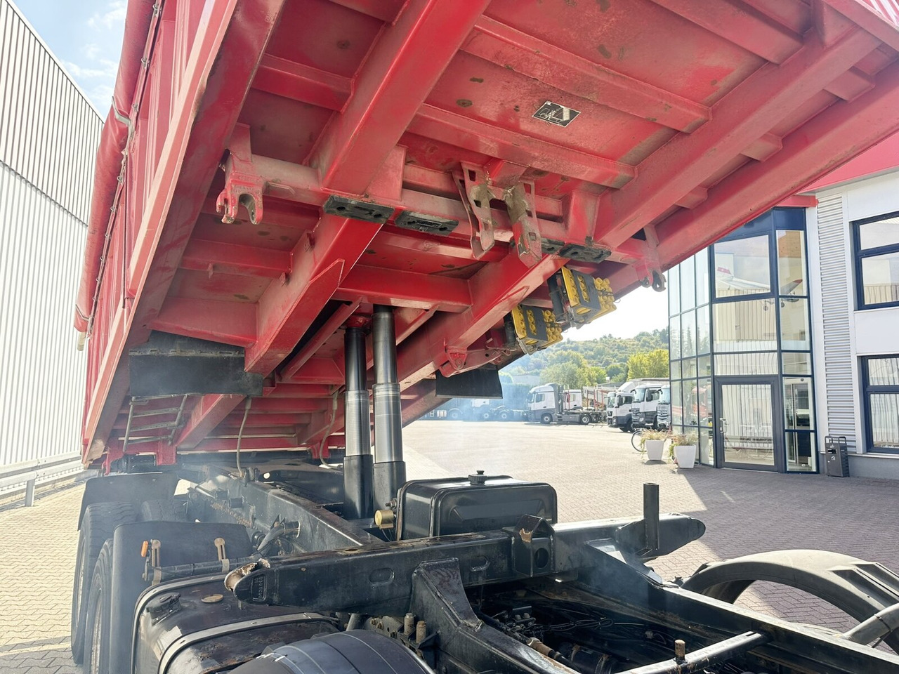 Kipper MAN TGA 35.400/440 8x4 BB TGA 35.400/440 8x4 BB: das Bild 13