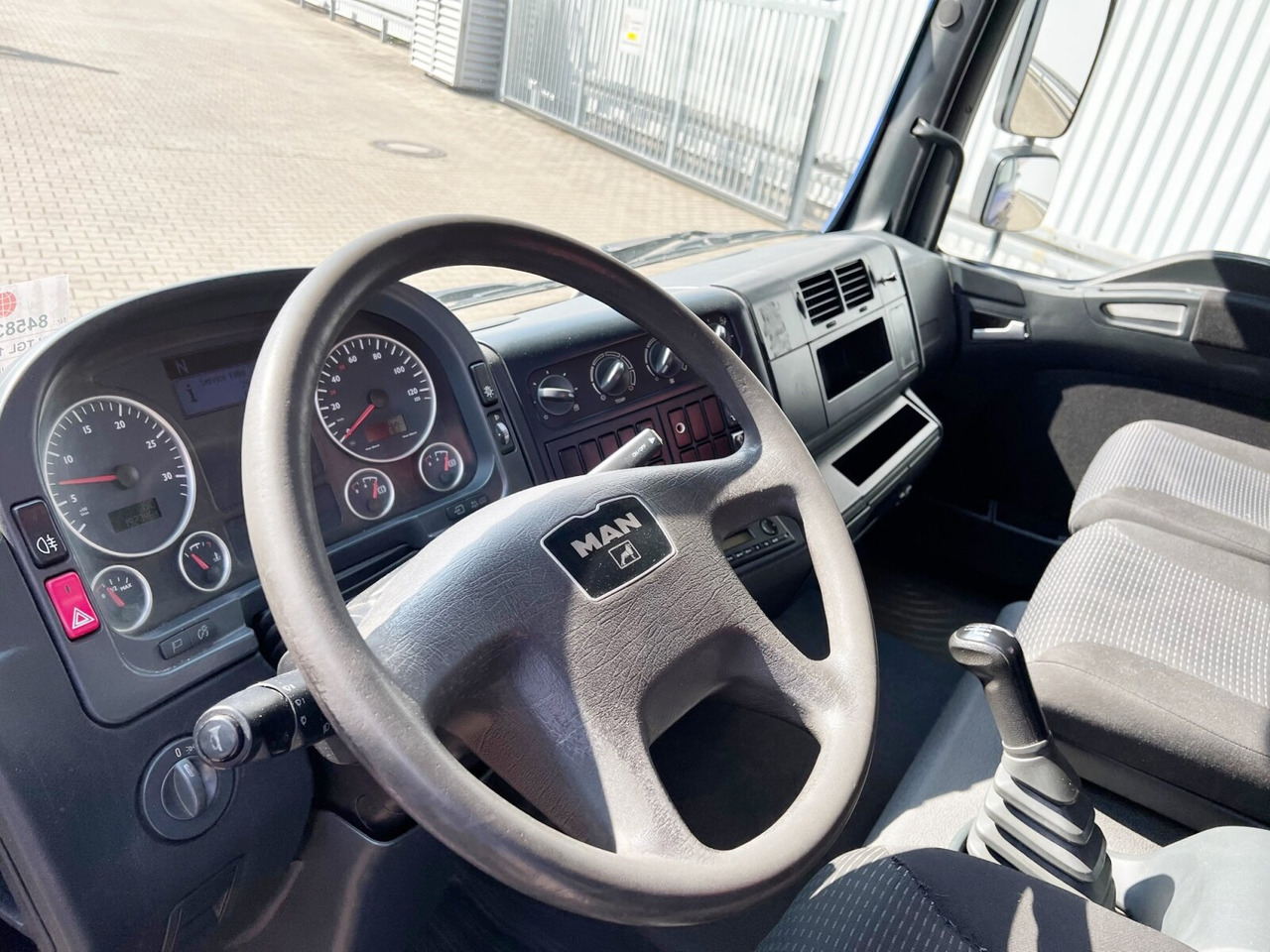 MAN TGL 12.180/210 4x2 BB TGL 12.180/210 4x2 BB, City-Abroller, Kran AMCO VEBA 807N2S - Abrollkipper, Autokran: das Bild 4 MAN TGL 12.180/210 4x2 BB TGL 12.180/210 4x2 BB, City-Abroller, Kran AMCO VEBA 807N2S - Abrollkipper, Autokran: das Bild 4