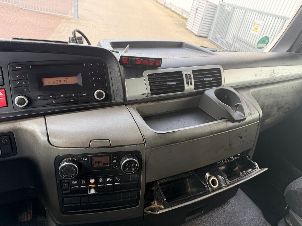 MAN TGS 18.360 4X2 BL TGS 18.360 4X2 BL, Hyva 10.45 S, Teleskopabrollanlage - Abrollkipper: das Bild 5 MAN TGS 18.360 4X2 BL TGS 18.360 4X2 BL, Hyva 10.45 S, Teleskopabrollanlage - Abrollkipper: das Bild 5