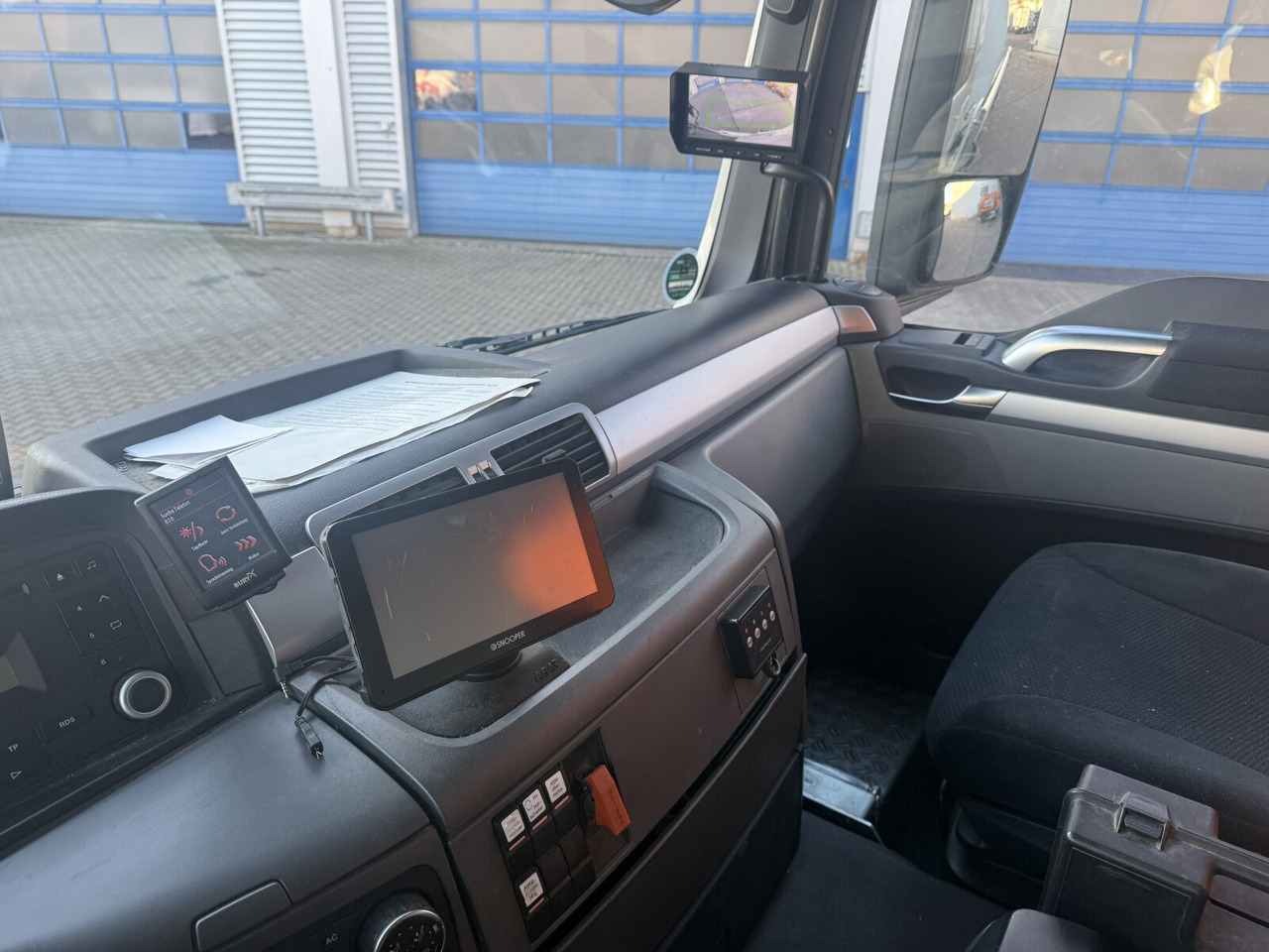 MAN TGS 26.440 6x2-4 BL TGS 26.440 6x2-4 BL, Lenk-/Liftachse, ADR, Esterer Tank ca. 20.340l, 3 Kammern - Tankwagen: das Bild 5 MAN TGS 26.440 6x2-4 BL TGS 26.440 6x2-4 BL, Lenk-/Liftachse, ADR, Esterer Tank ca. 20.340l, 3 Kammern - Tankwagen: das Bild 5